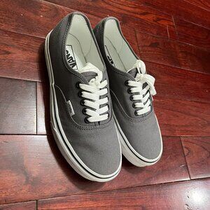 Van's Women's Atwood Low Sneaker Size 9